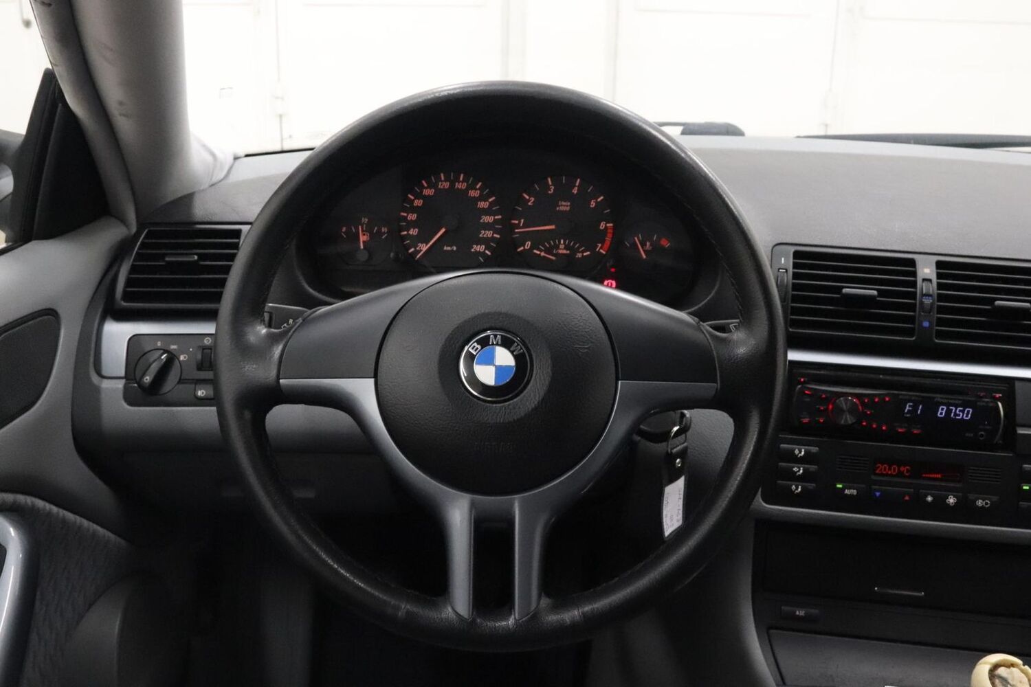 BMW 320 vaihtoauto