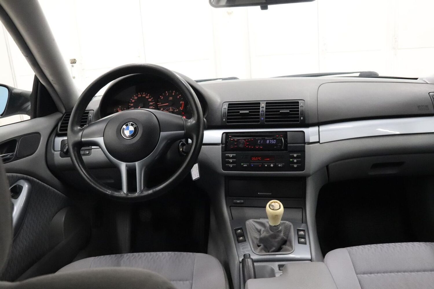 BMW 320 vaihtoauto