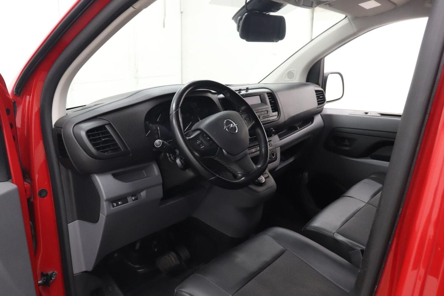 Opel Vivaro vaihtoauto