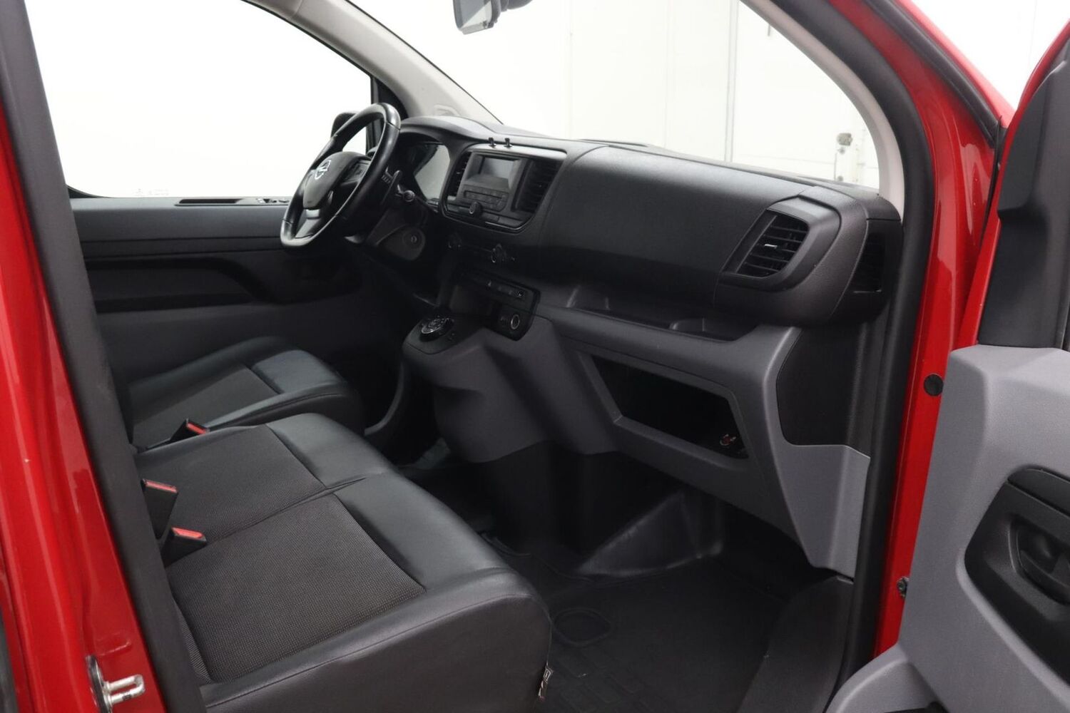 Opel Vivaro vaihtoauto