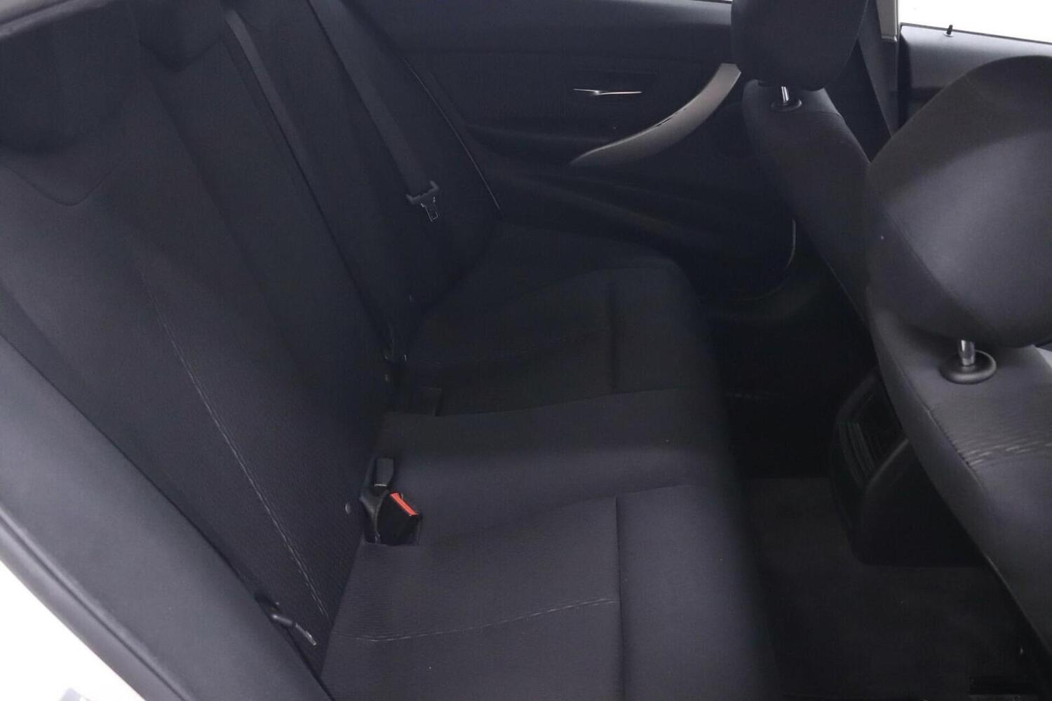 BMW 318 vaihtoauto