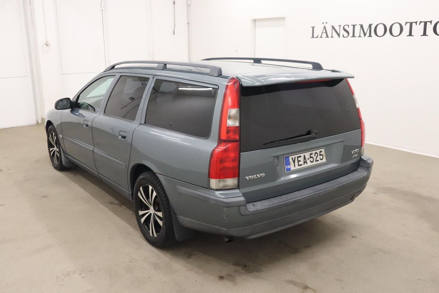 Volvo V70 vaihtoauto