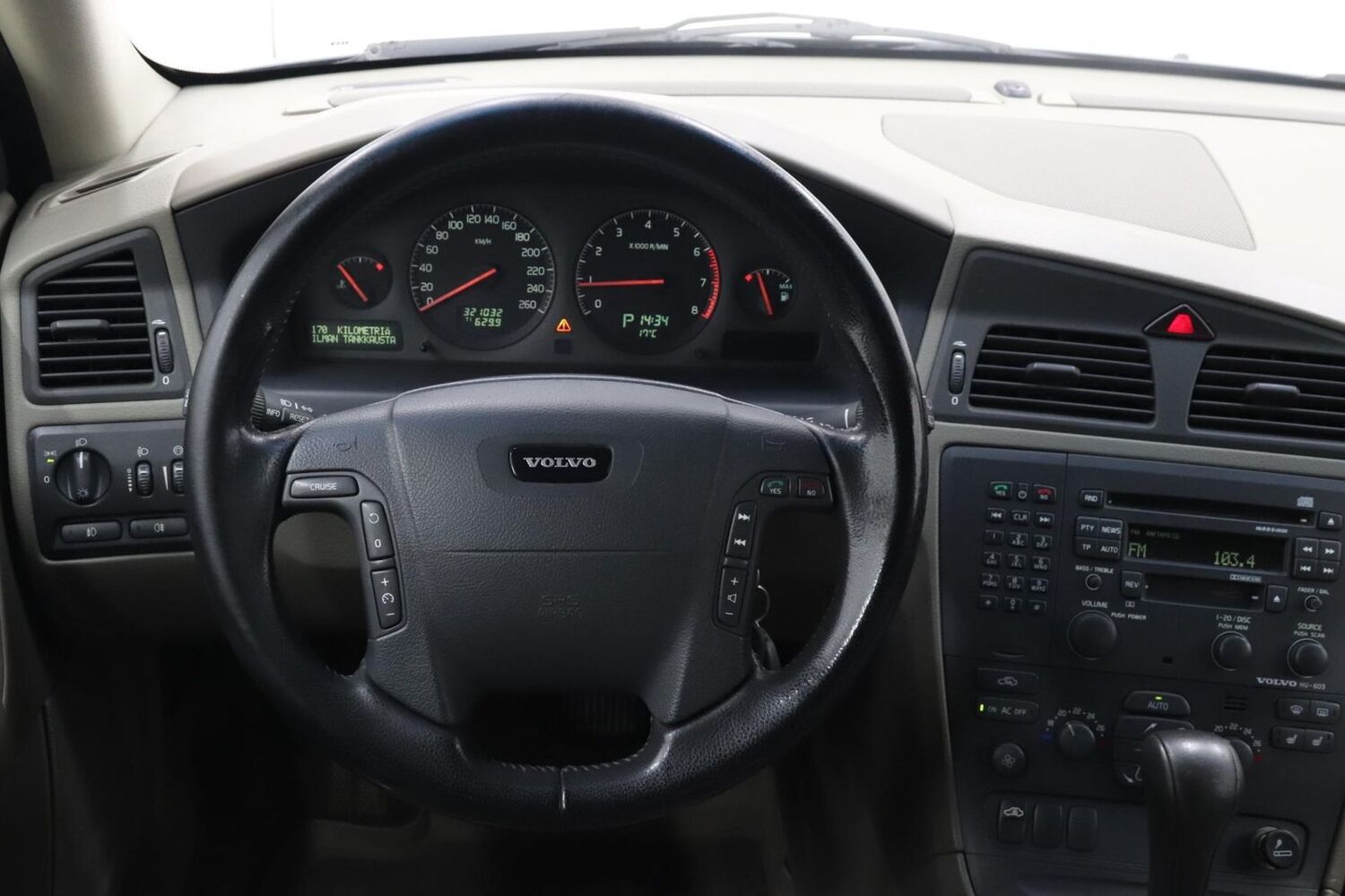 Volvo V70 vaihtoauto