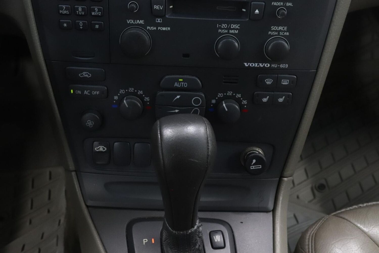 Volvo V70 vaihtoauto
