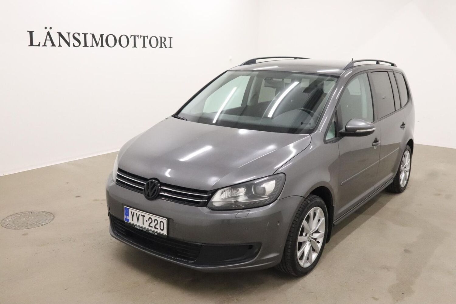Volkswagen Touran vaihtoauto