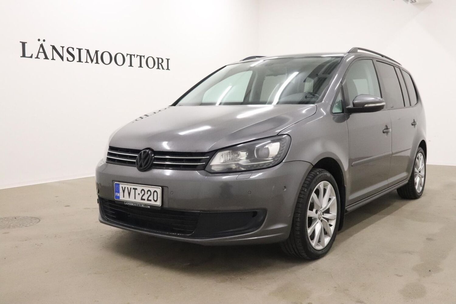 Volkswagen Touran vaihtoauto