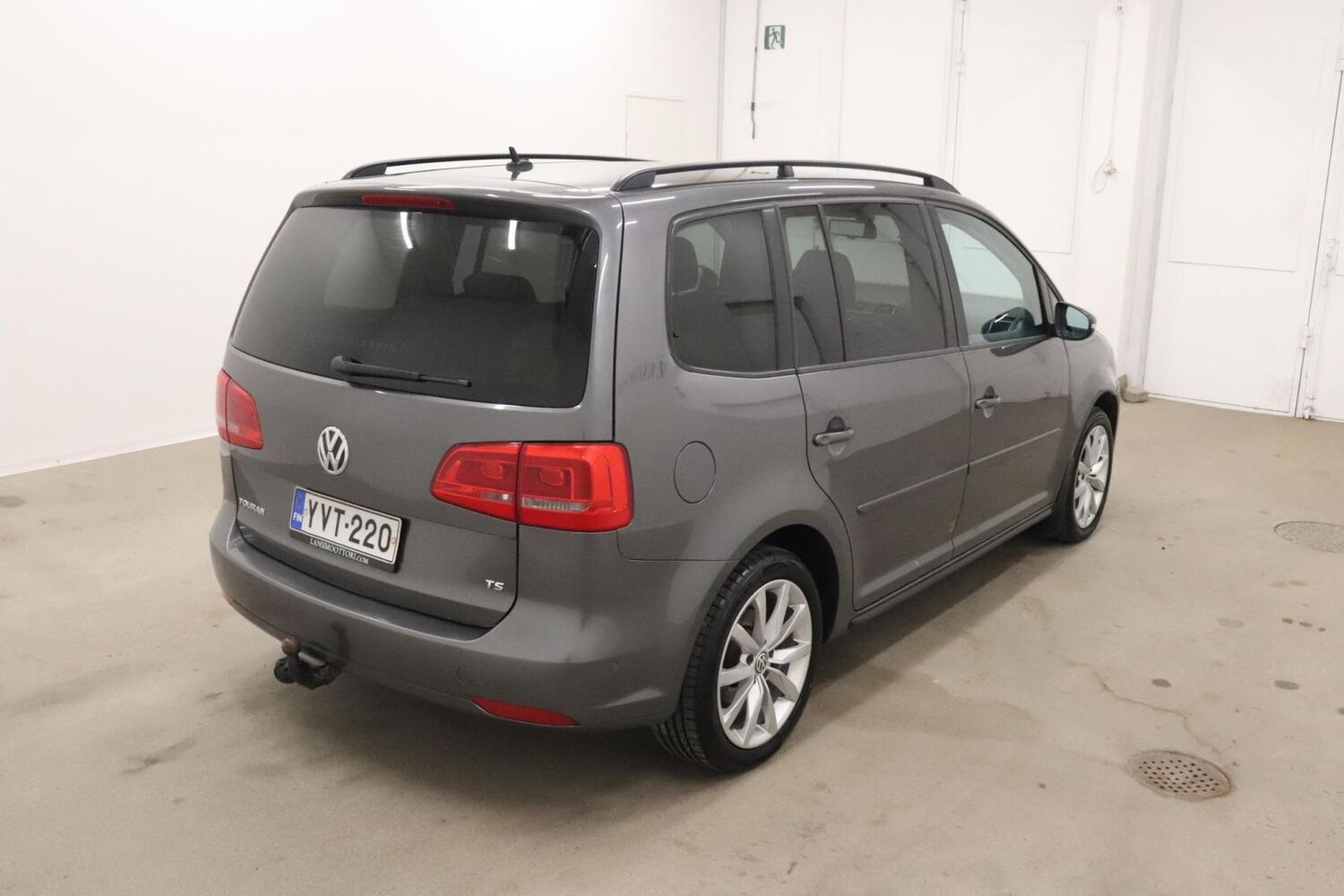 Volkswagen Touran vaihtoauto
