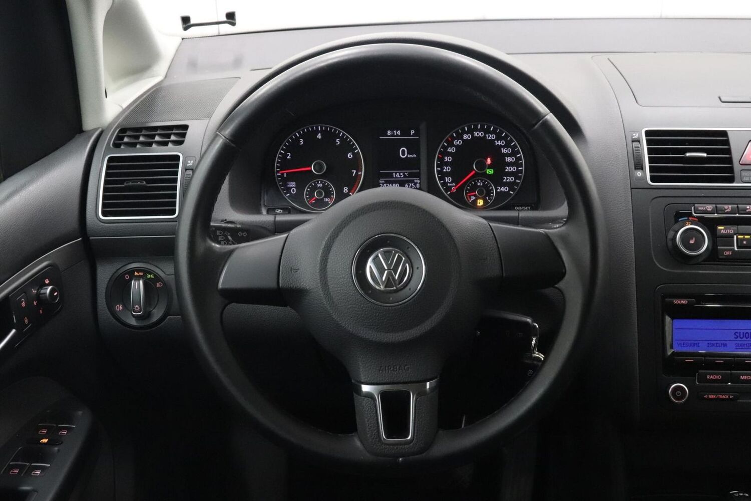Volkswagen Touran vaihtoauto