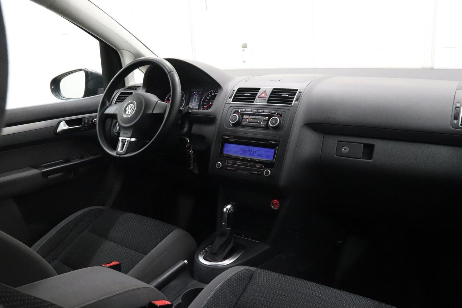 Volkswagen Touran vaihtoauto