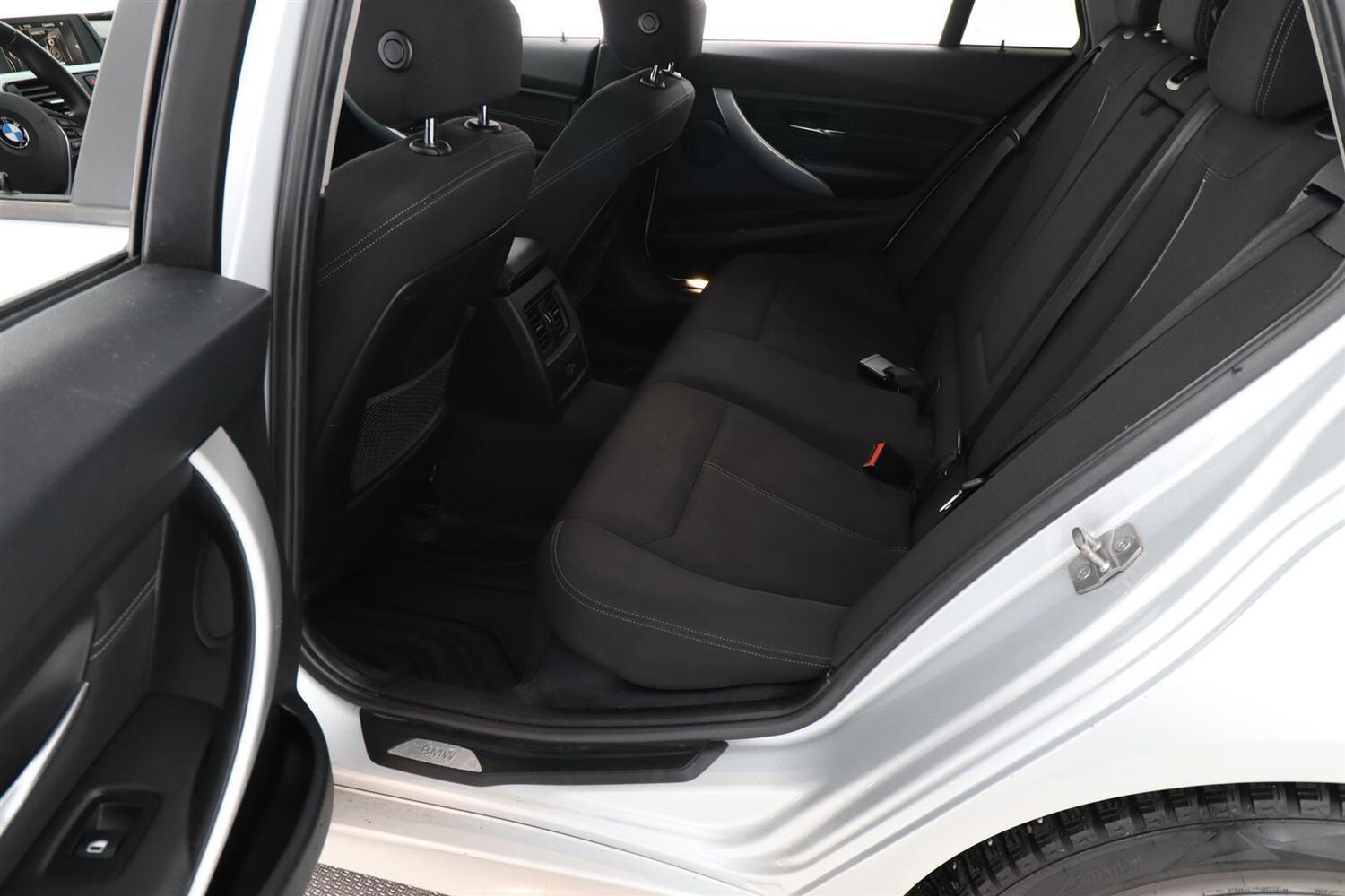 BMW 320 vaihtoauto