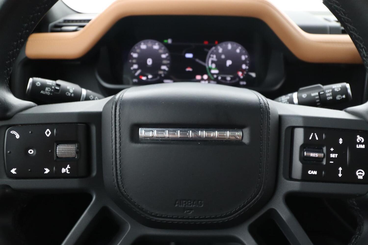 Land Rover Defender vaihtoauto