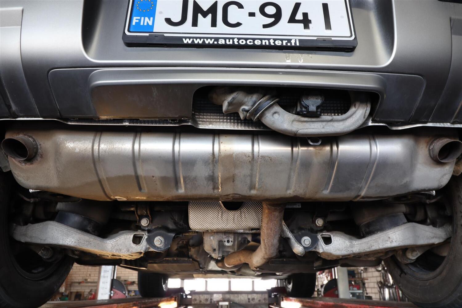Land Rover Defender vaihtoauto