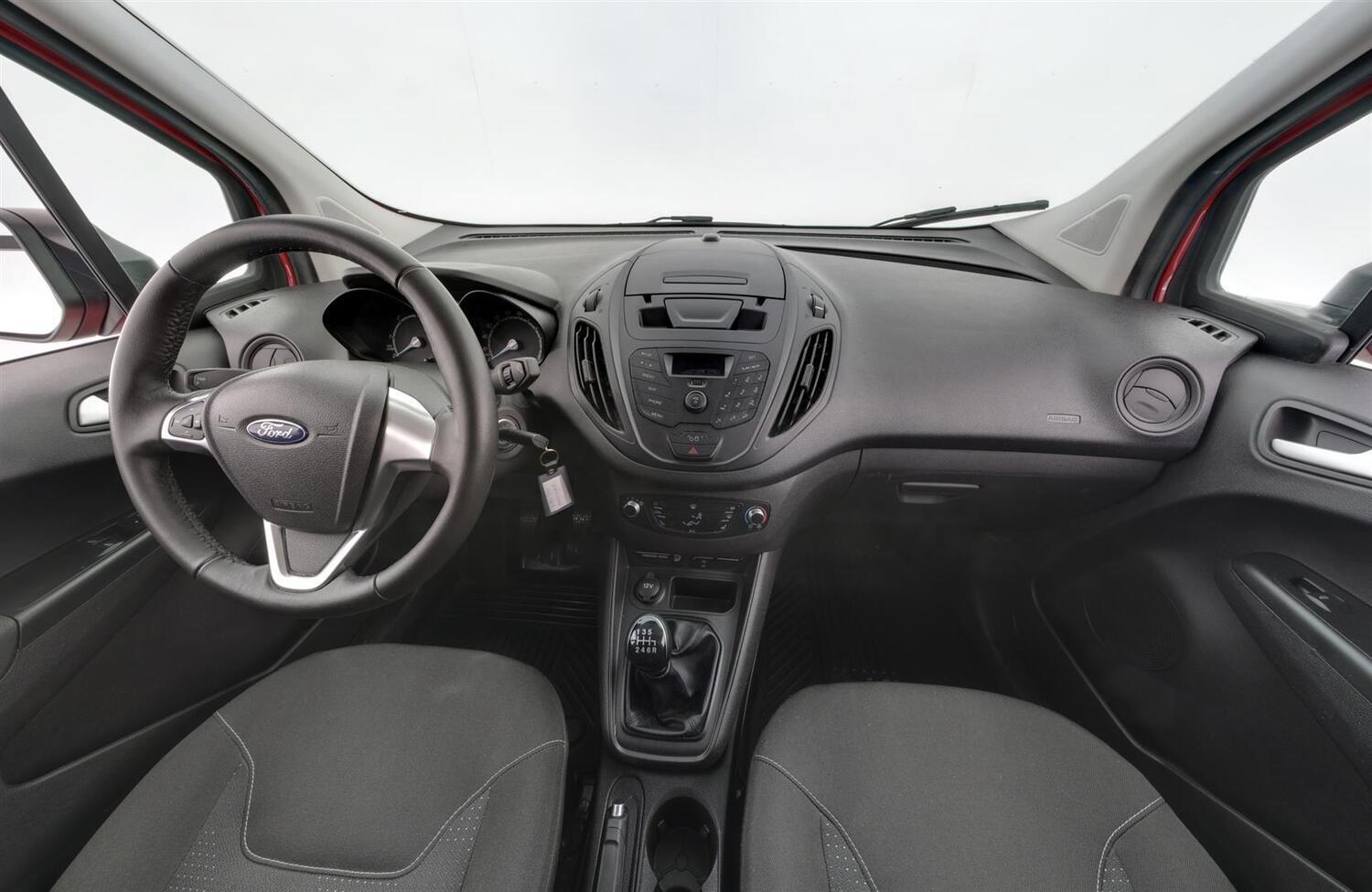Ford Transit Courier vaihtoauto