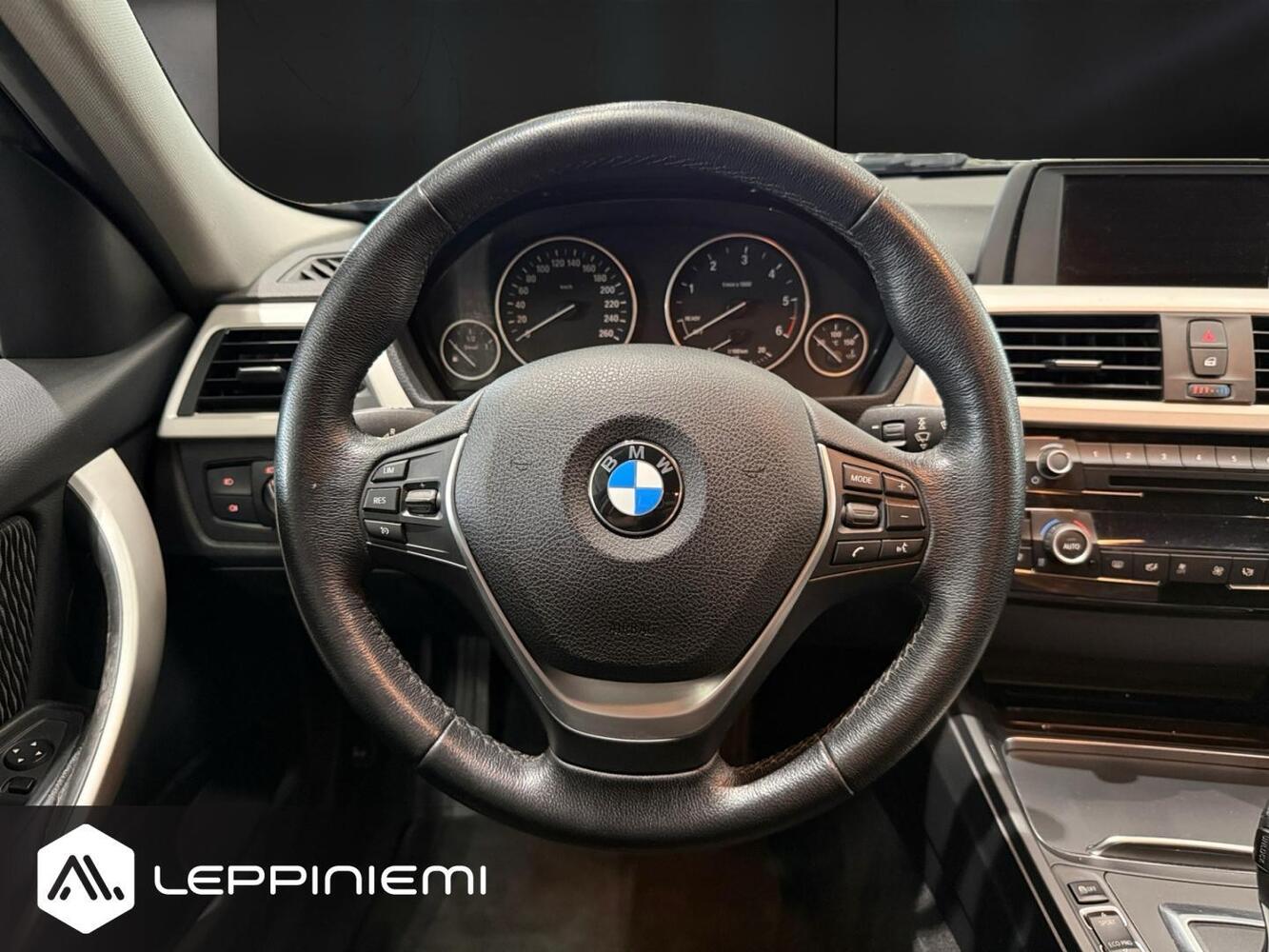 BMW 320 vaihtoauto