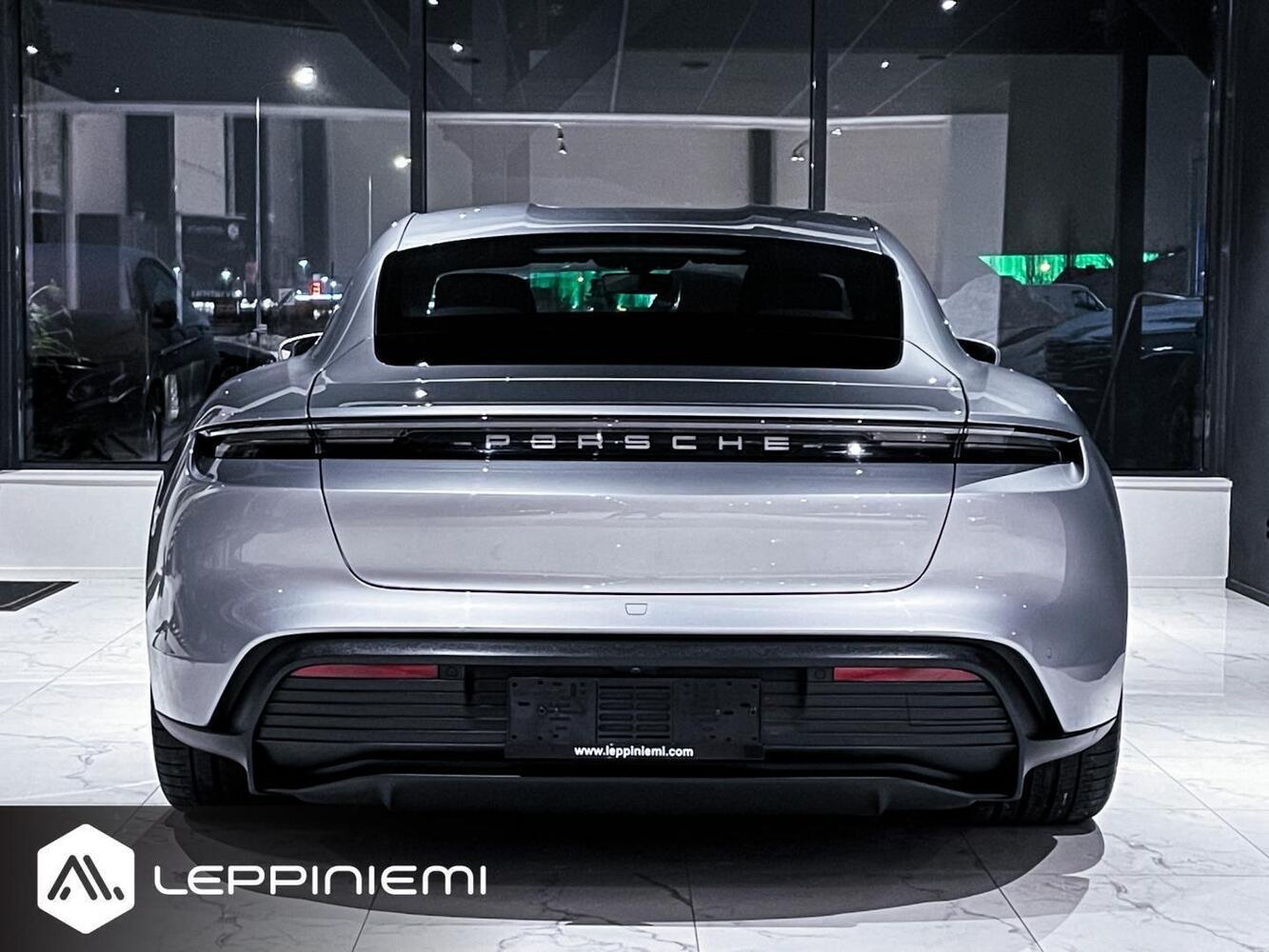Porsche Taycan vaihtoauto