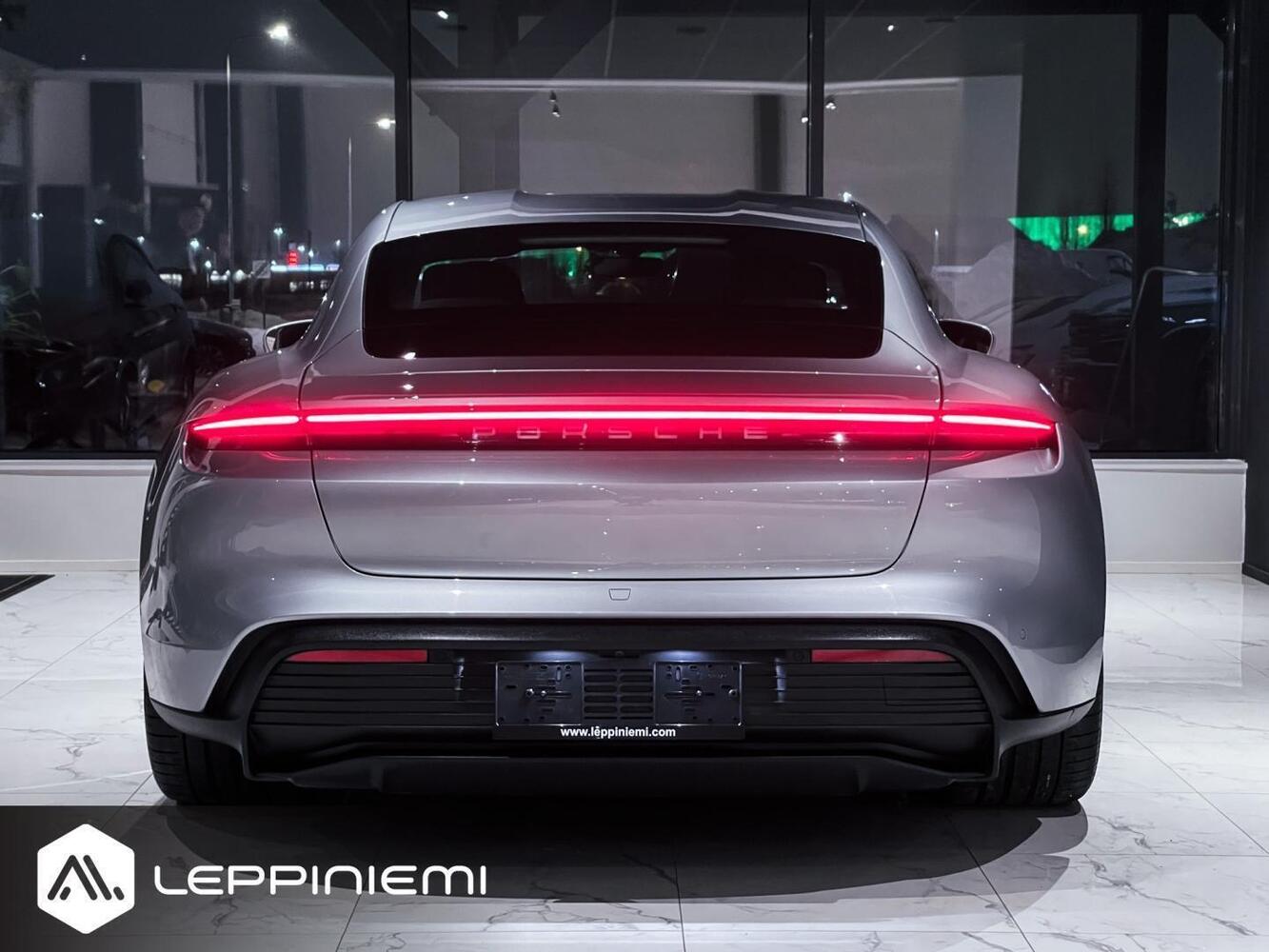 Porsche Taycan vaihtoauto