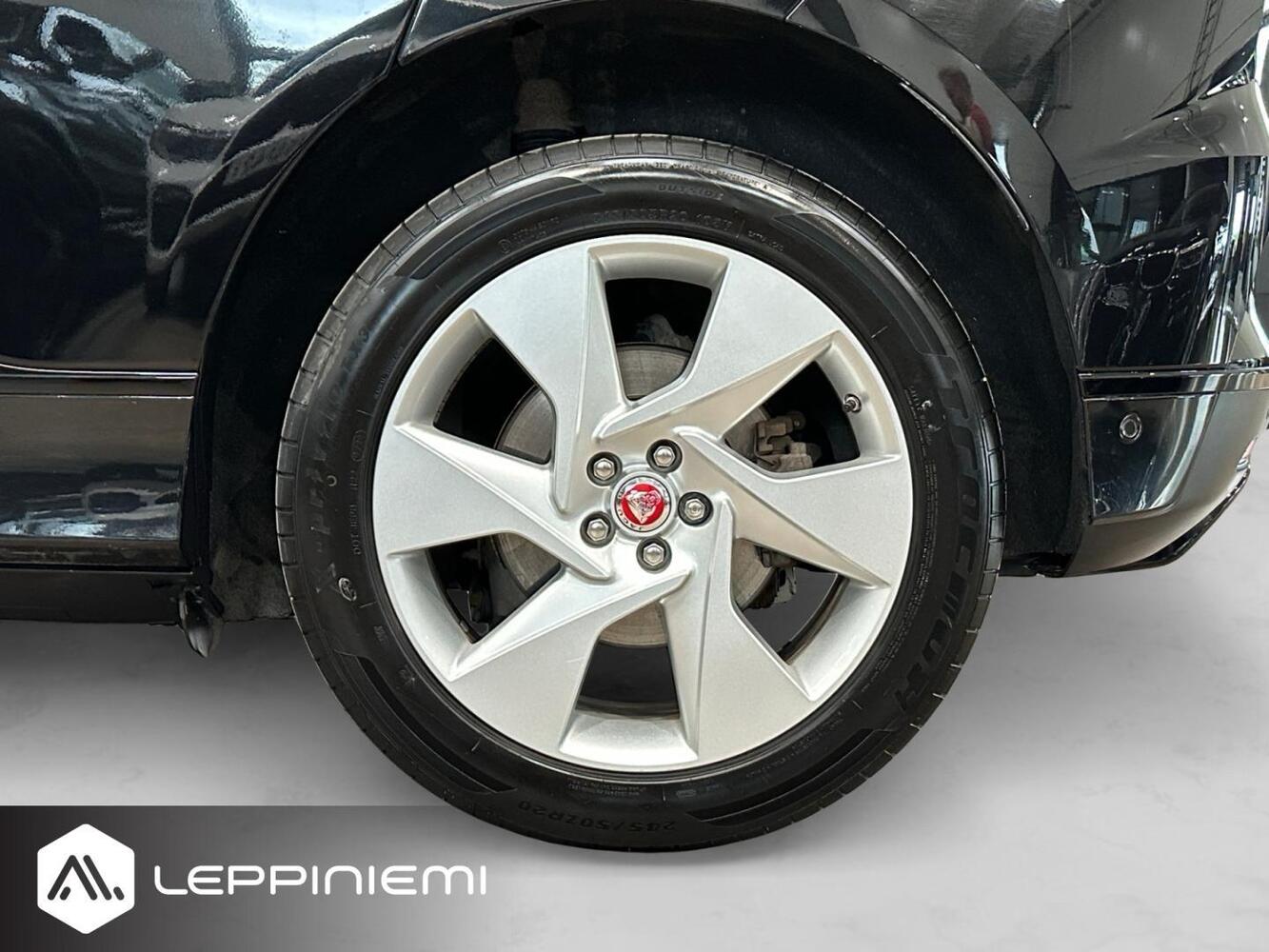 Jaguar I-PACE vaihtoauto