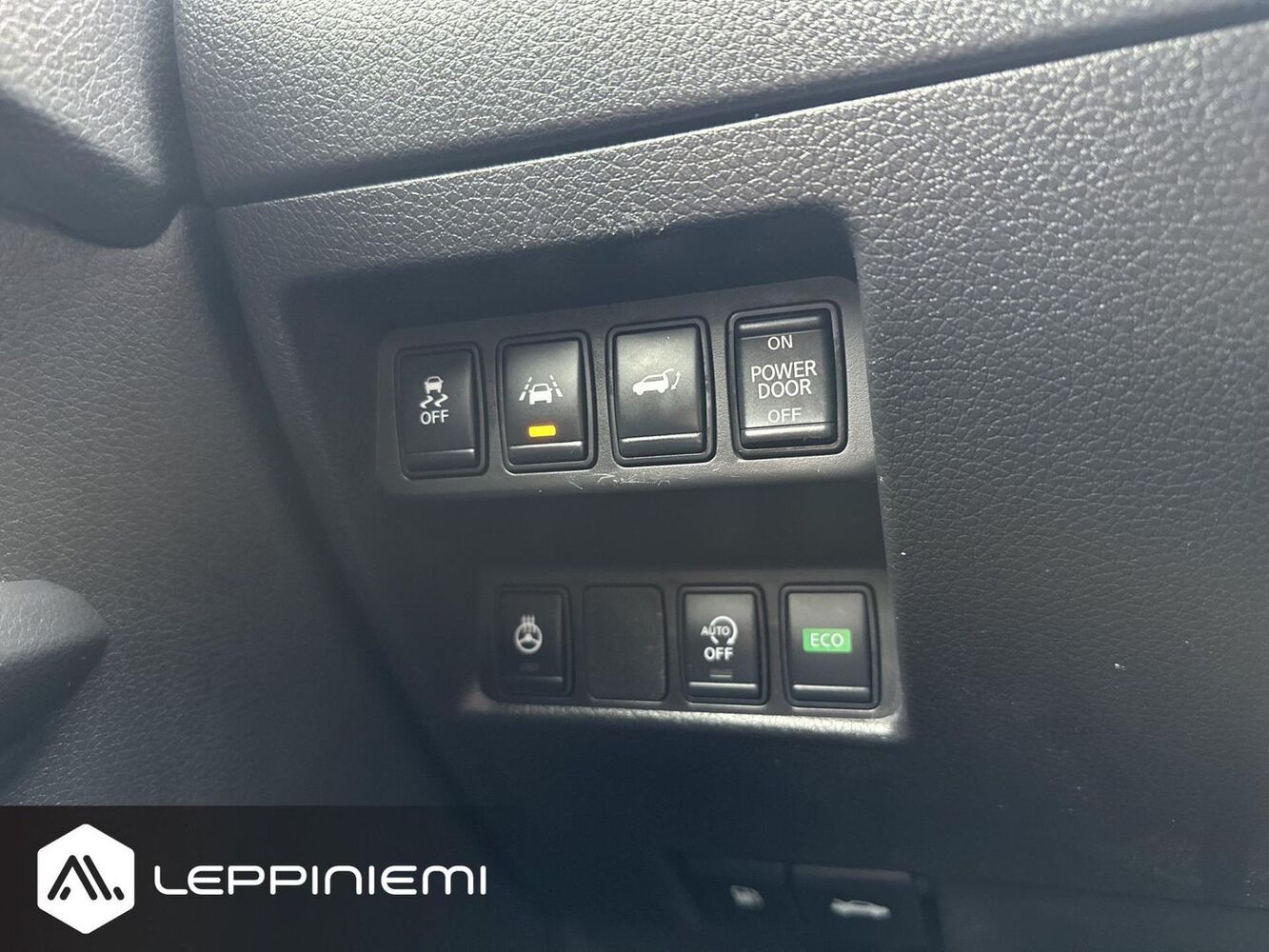 Nissan X-Trail vaihtoauto