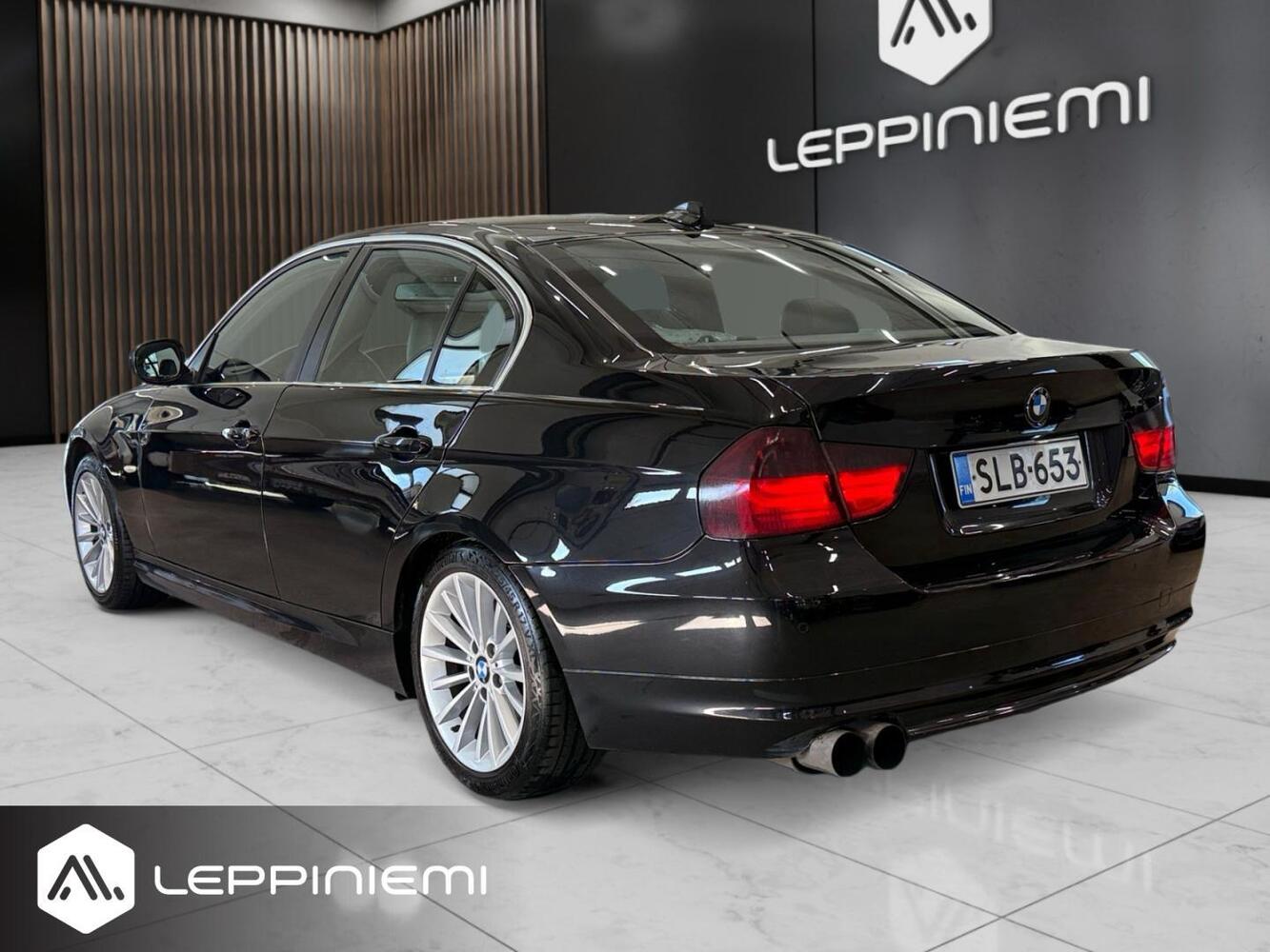 BMW 330 vaihtoauto