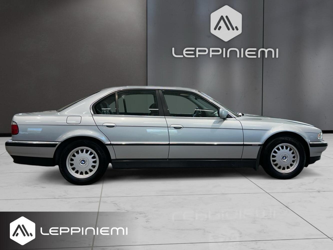 BMW 735 vaihtoauto