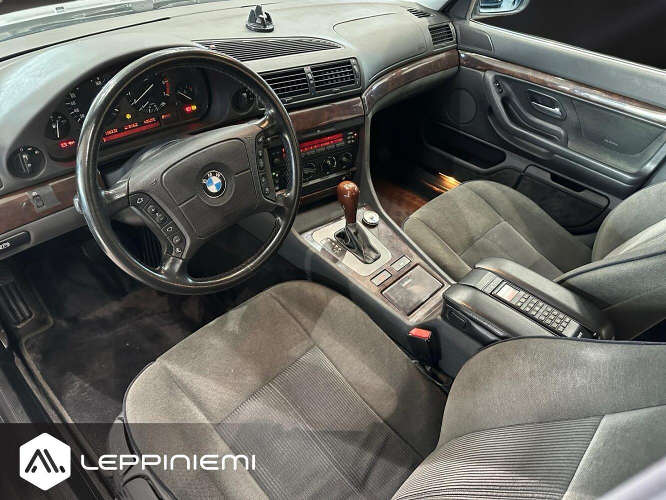 BMW 735 vaihtoauto