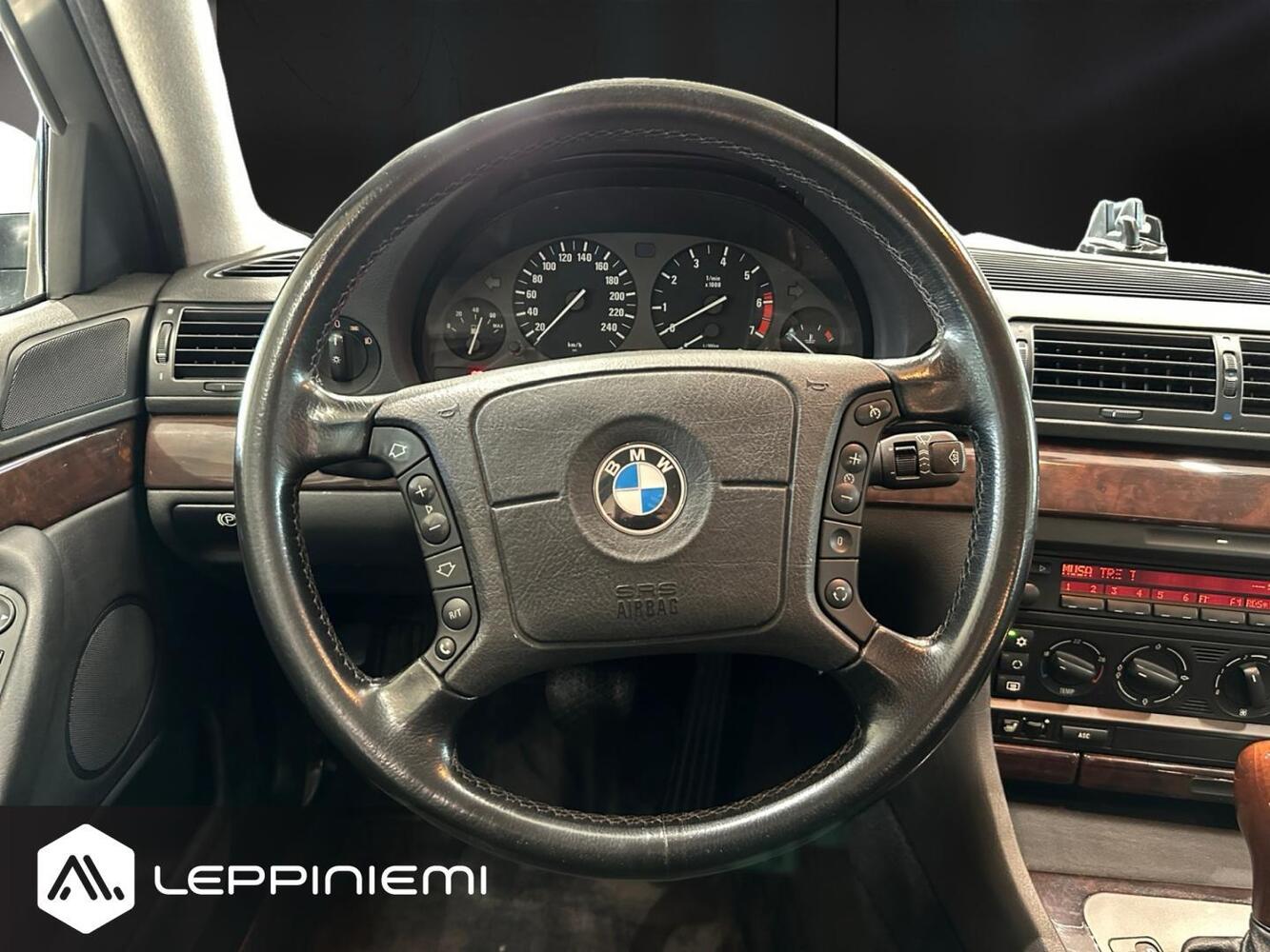 BMW 735 vaihtoauto