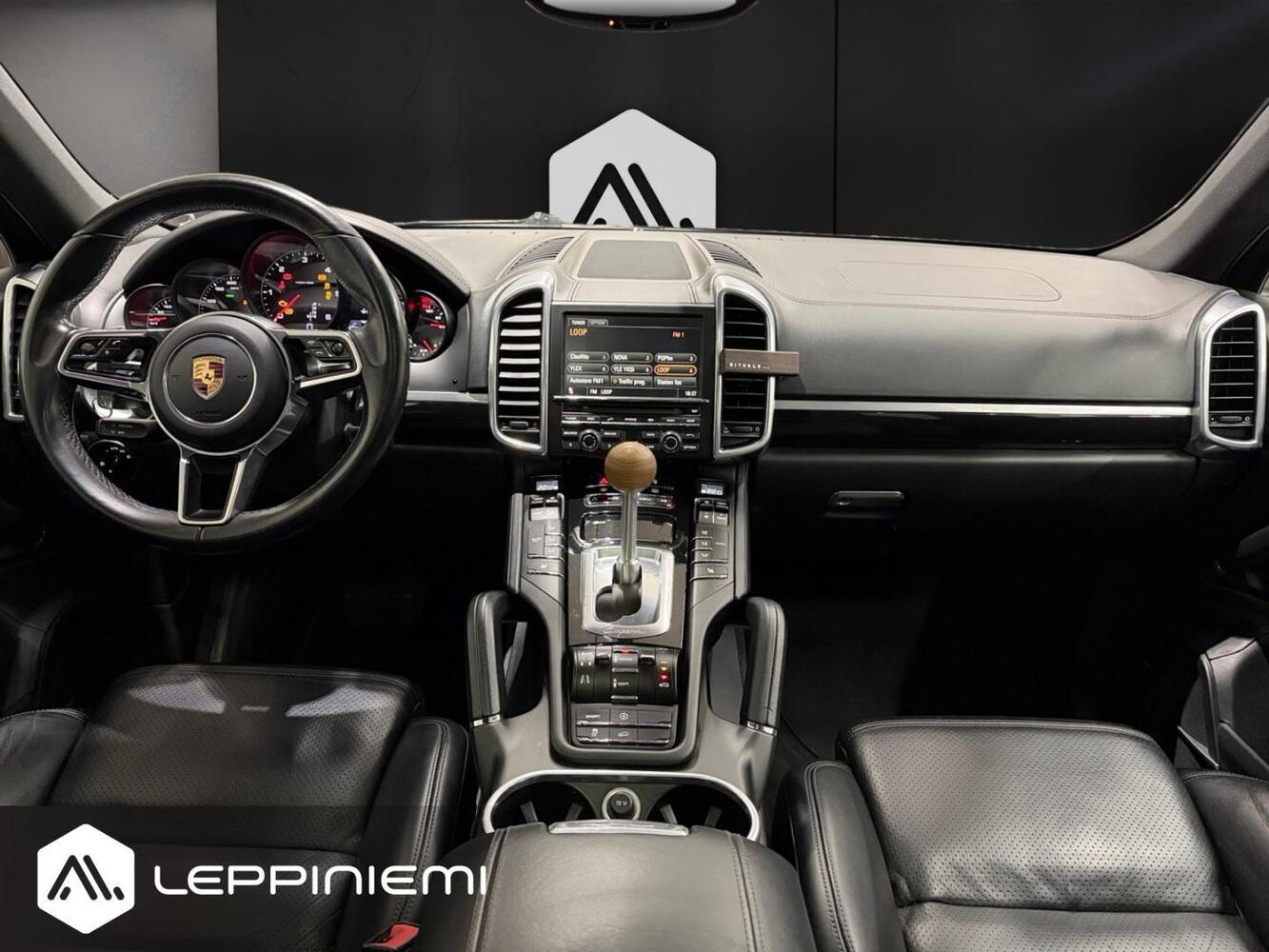 Porsche Cayenne vaihtoauto