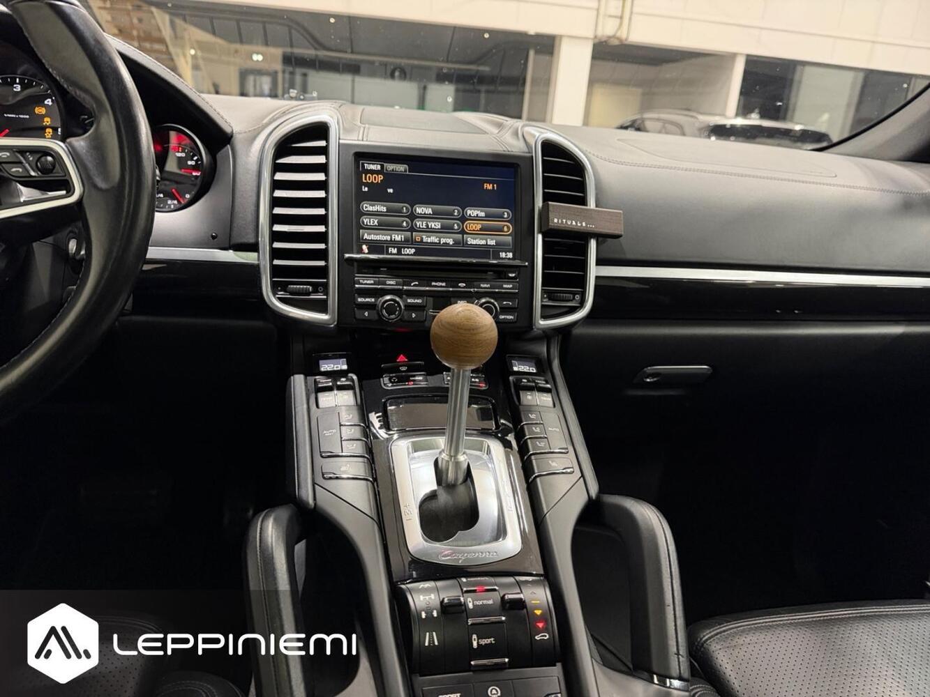 Porsche Cayenne vaihtoauto
