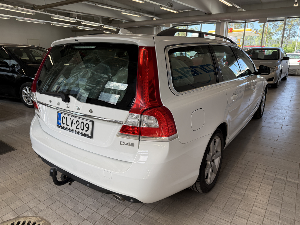 Volvo V70 vaihtoauto