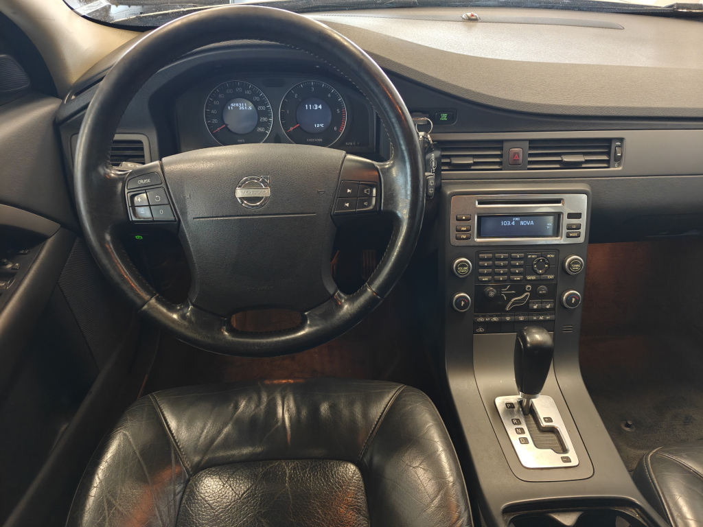 Volvo V70 vaihtoauto
