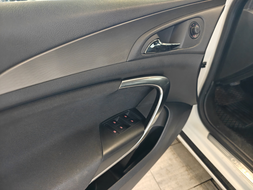 Opel Insignia vaihtoauto