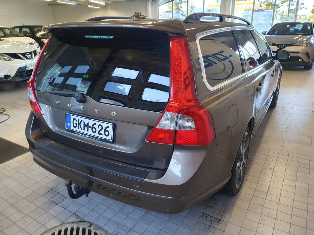 Volvo V70 vaihtoauto