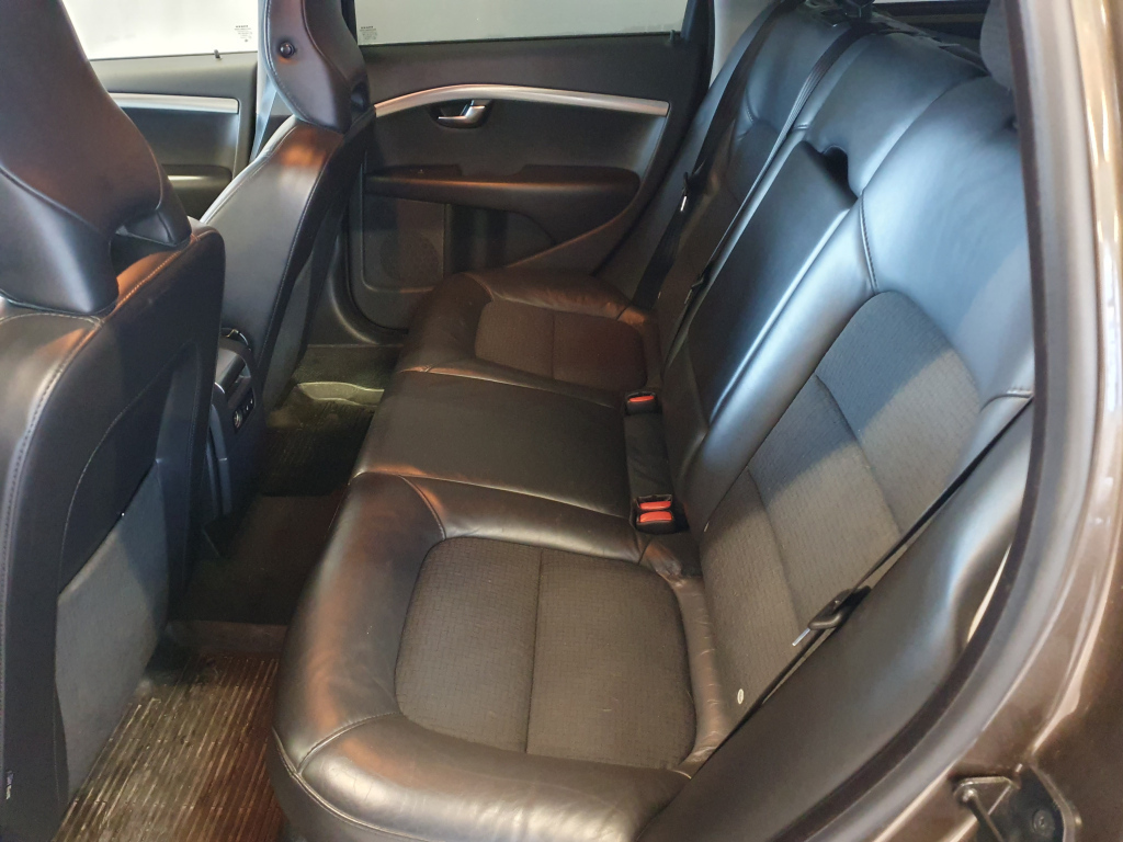Volvo V70 vaihtoauto