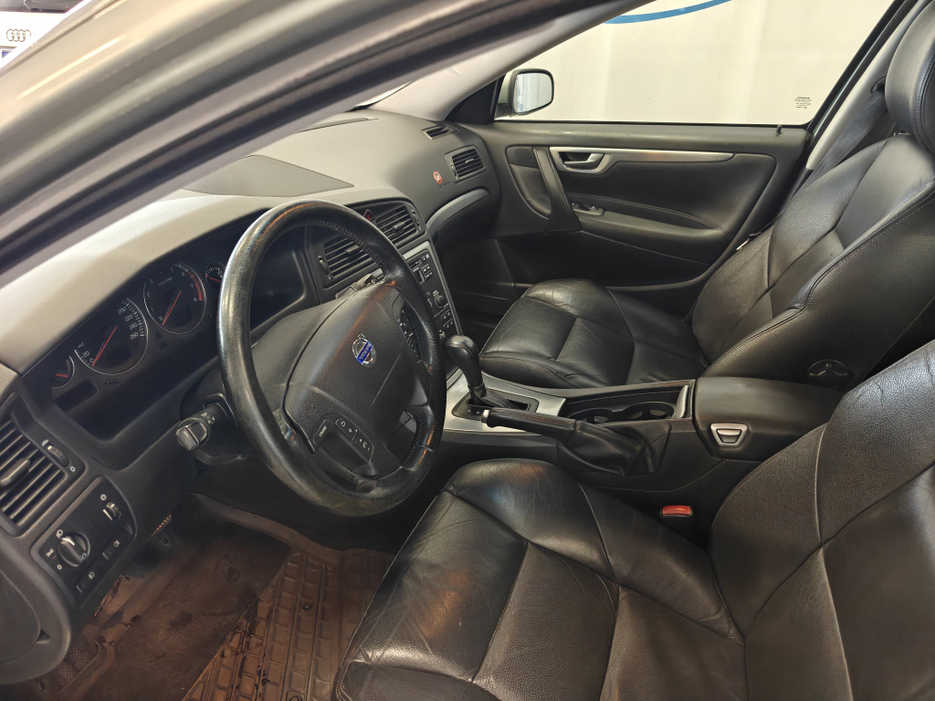 Volvo V70 vaihtoauto