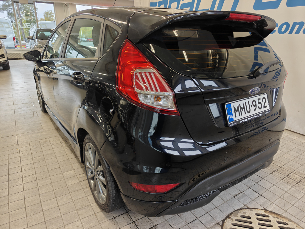 Ford Fiesta vaihtoauto
