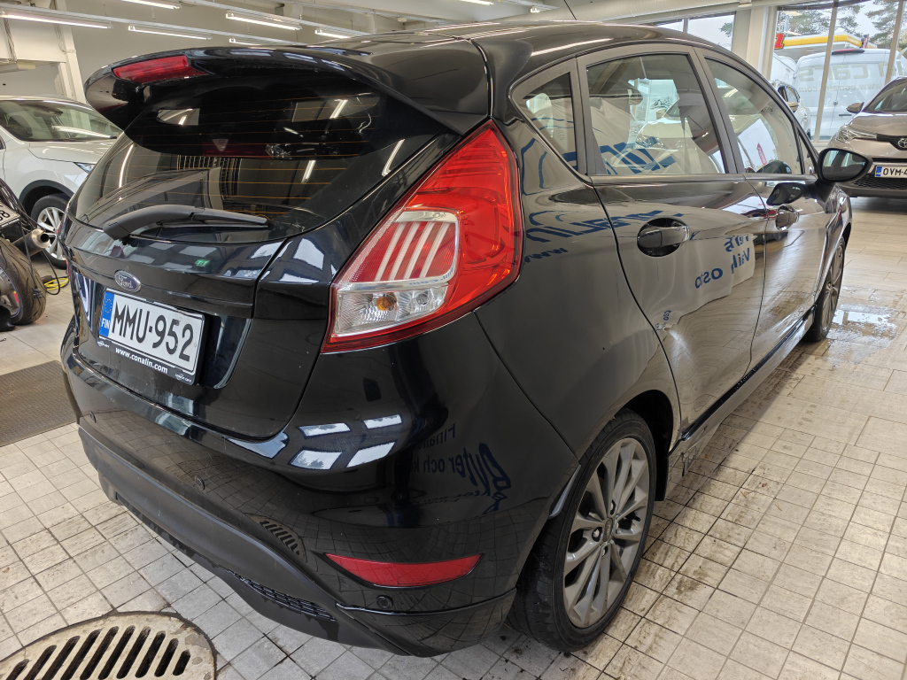 Ford Fiesta vaihtoauto