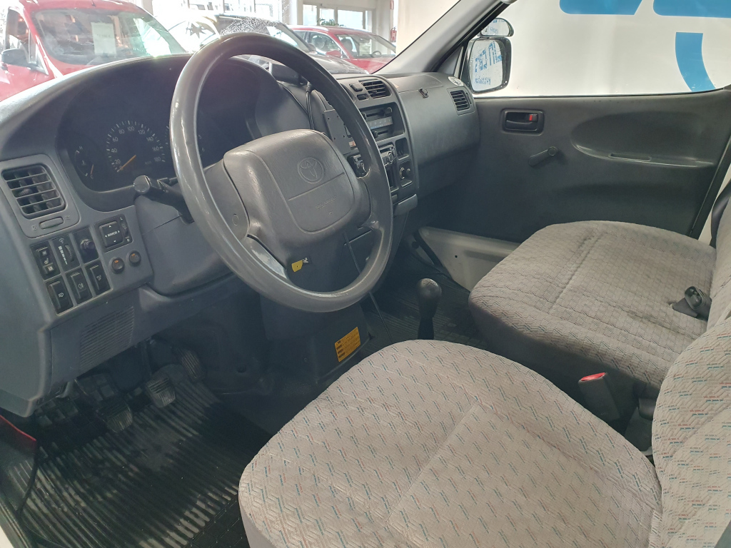 Toyota Hiace vaihtoauto
