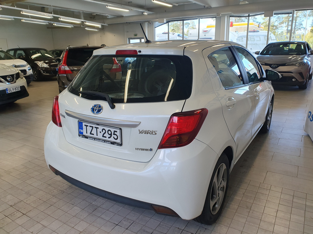Toyota Yaris vaihtoauto