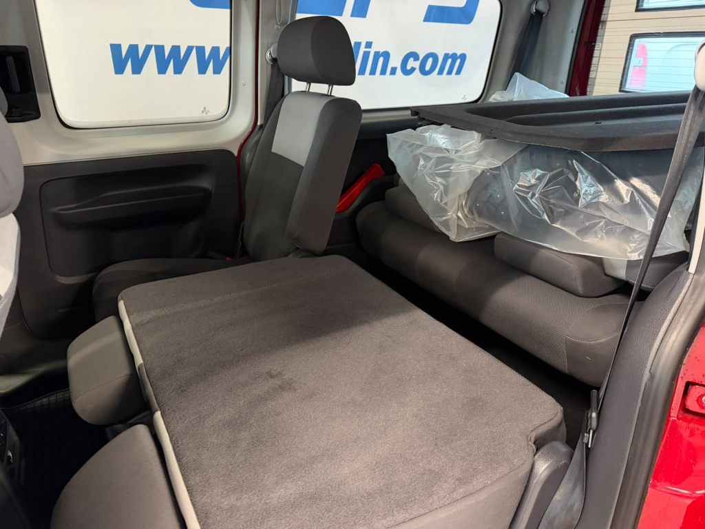 Volkswagen Caddy Maxi vaihtoauto