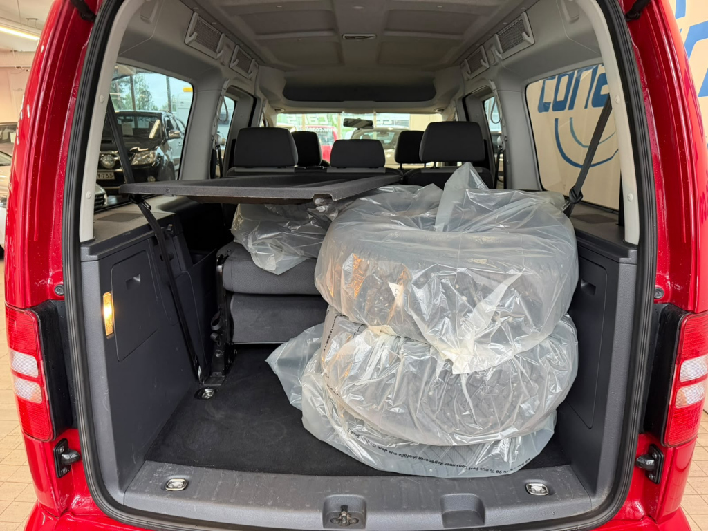 Volkswagen Caddy Maxi vaihtoauto