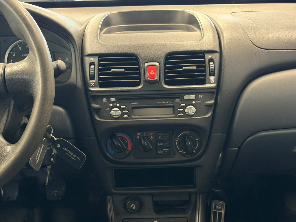 Nissan Almera vaihtoauto