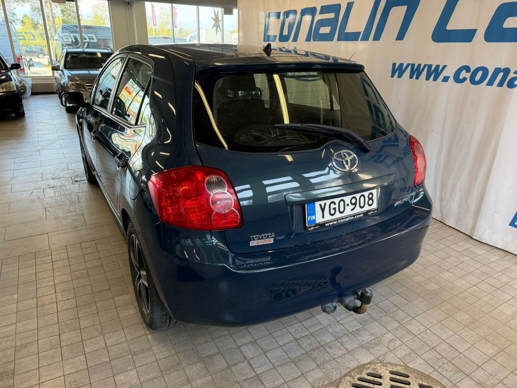 Toyota Auris vaihtoauto