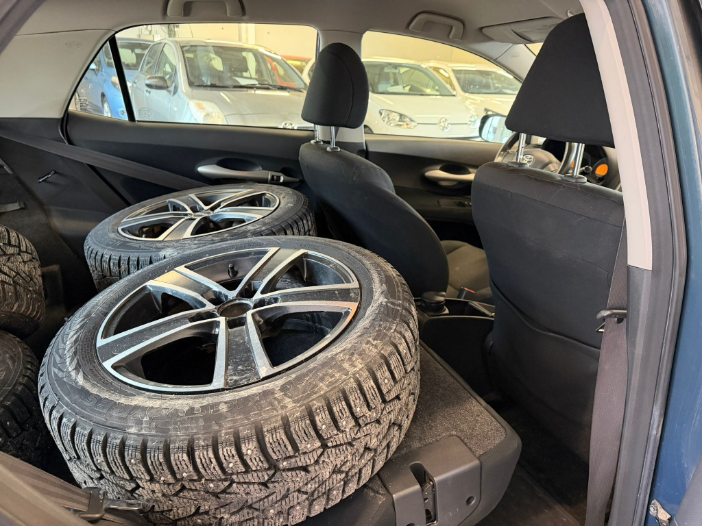 Toyota Auris vaihtoauto