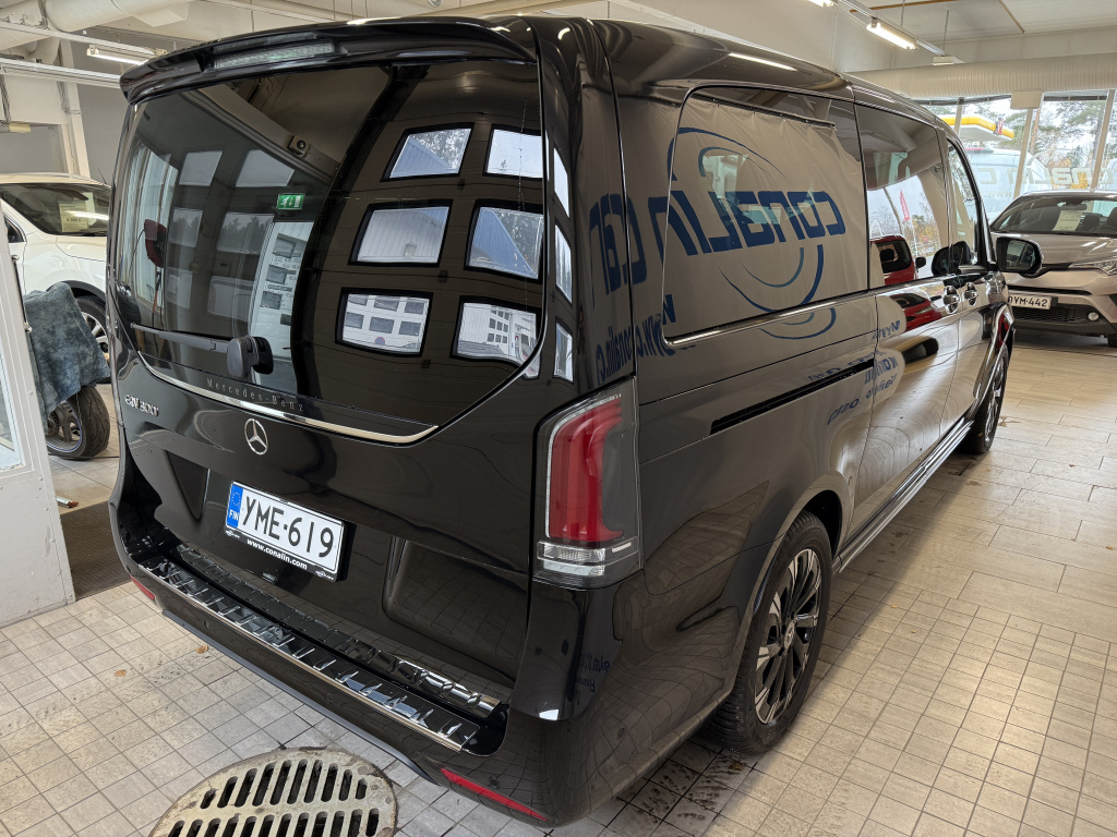 Mercedes-Benz EQV vaihtoauto