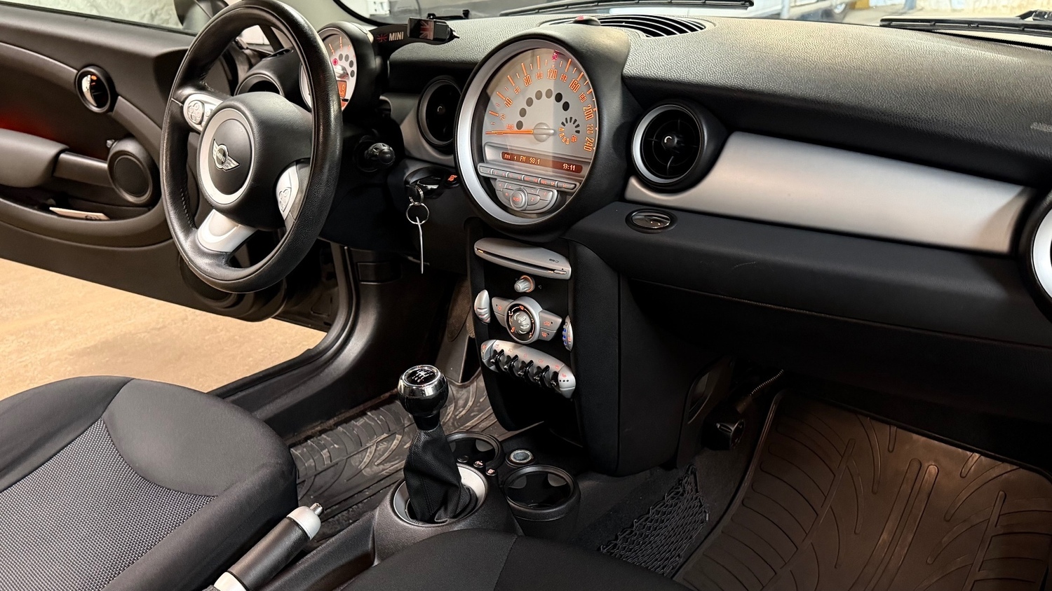 Mini Cooper vaihtoauto