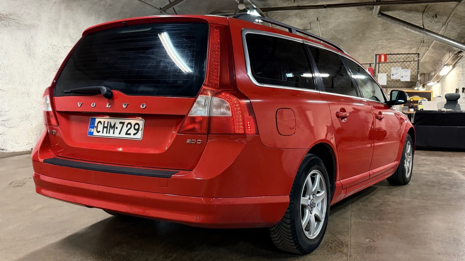 Volvo V70 vaihtoauto