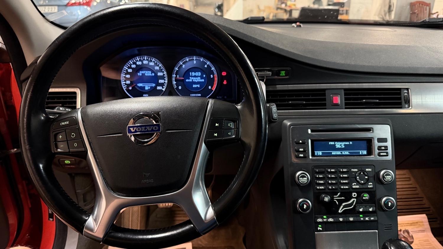 Volvo V70 vaihtoauto