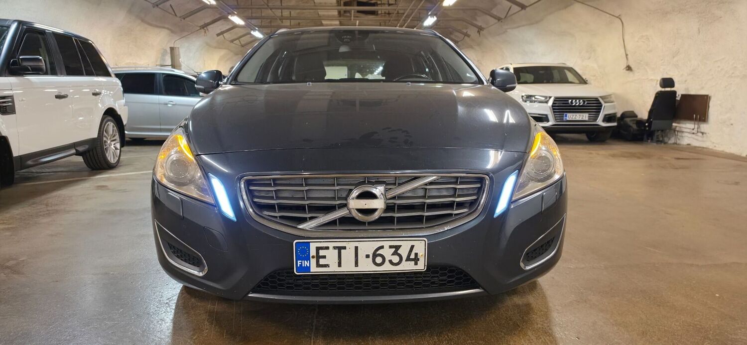 Volvo V60 vaihtoauto
