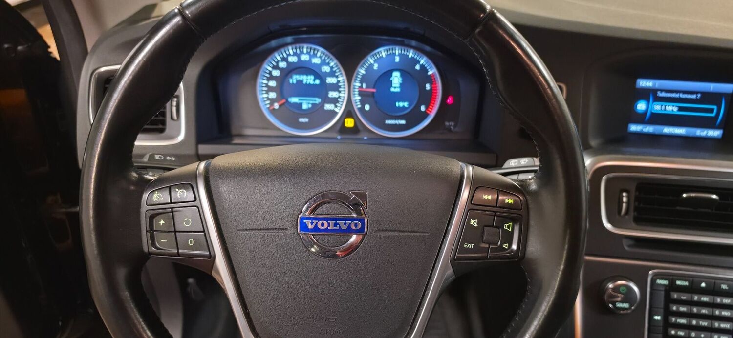 Volvo V60 vaihtoauto