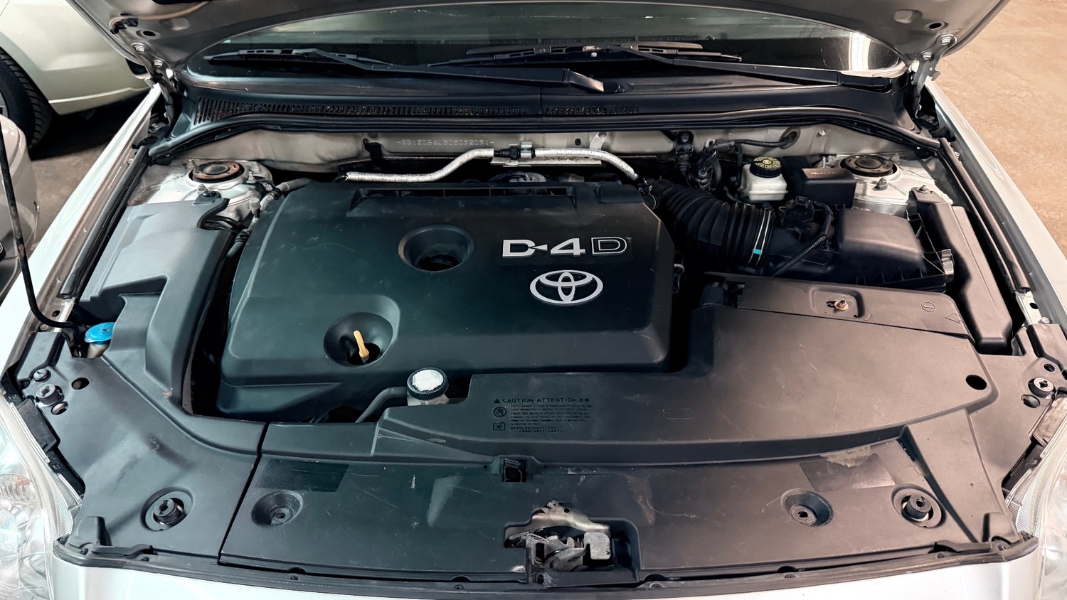 Toyota Avensis vaihtoauto